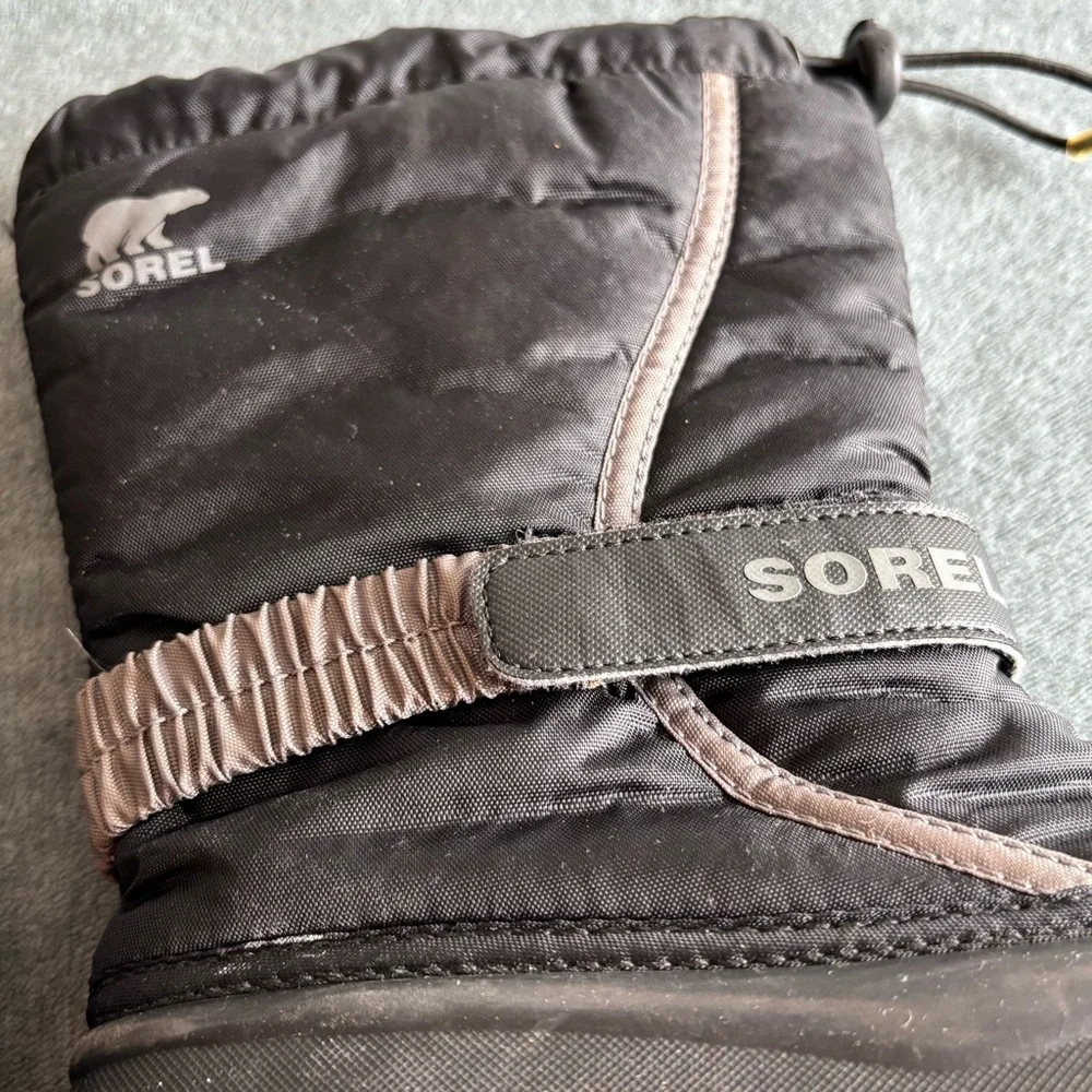 Sorel Youth Flurry Winter Boots Black Gray Size 3 US Waterproof Insulated Unisex